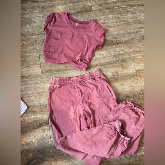 FP Movement by Free People Pants - FP MOVEMENT HOT SHOT cross over Set in Dusty Rose S/M